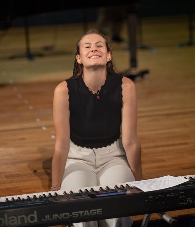 I was lucky to meet Enikö last year during a masterclass in Austria and I loved every single lesson with her!
